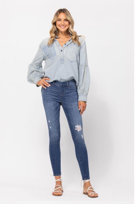 Judy Blue Mid-Rise Destroyed Pull-On Jeggings