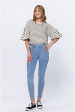 Load image into Gallery viewer, Judy Blue Mid-Rise Pull-On Skinny Jeggings
